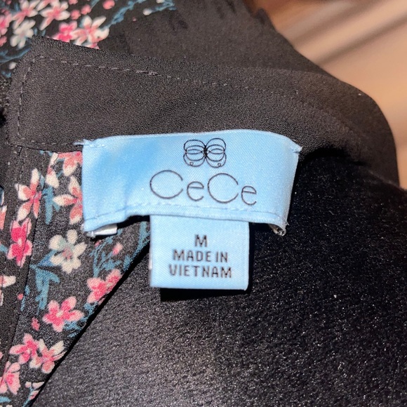 CECE Peter Pan Collar Blouse - Picture 6 of 7